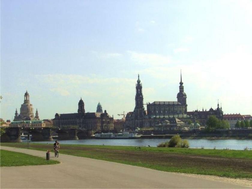 Exklusive Ferienwohnung An Der Elbe Dresden Exterior photo